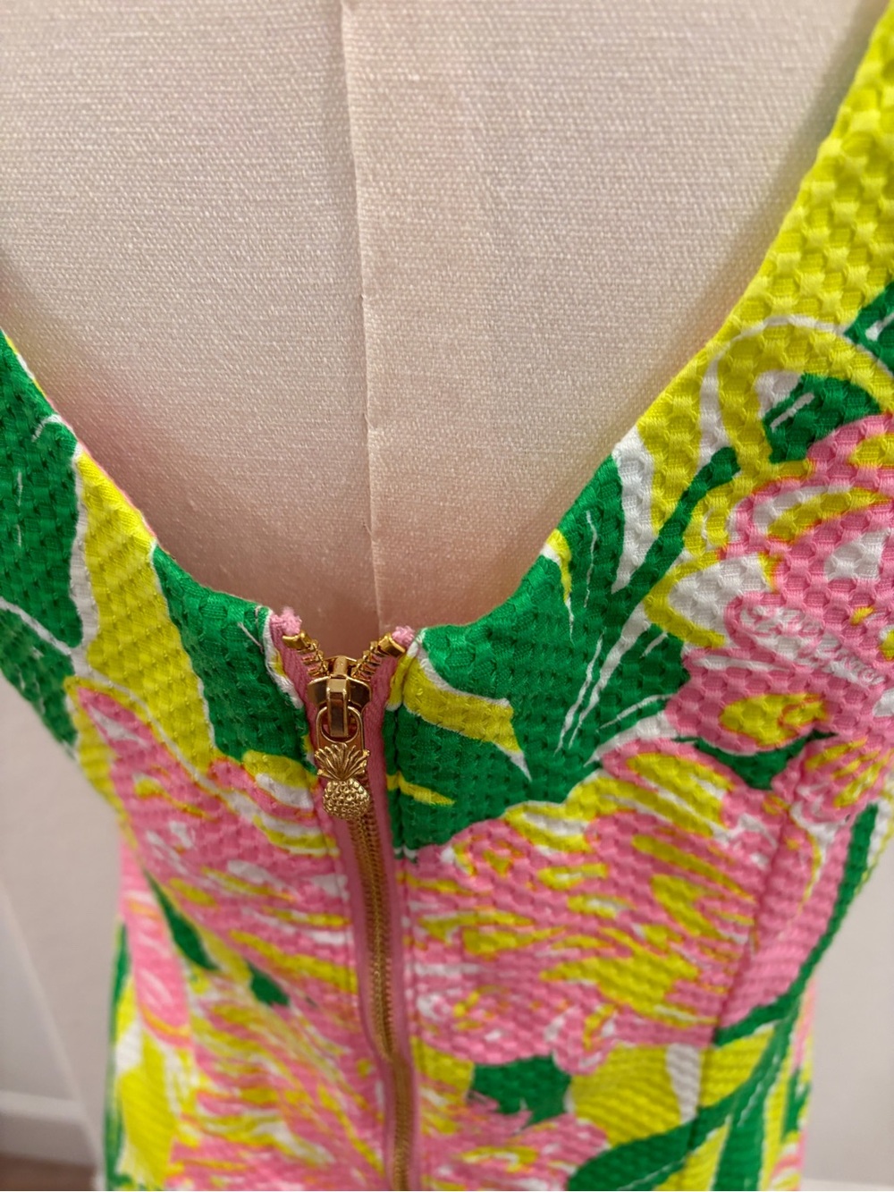 Lilly Pulitzer Target Collab sleeveless Floral Shift Dress in Pink & Green 12 - Picture 4 of 6
